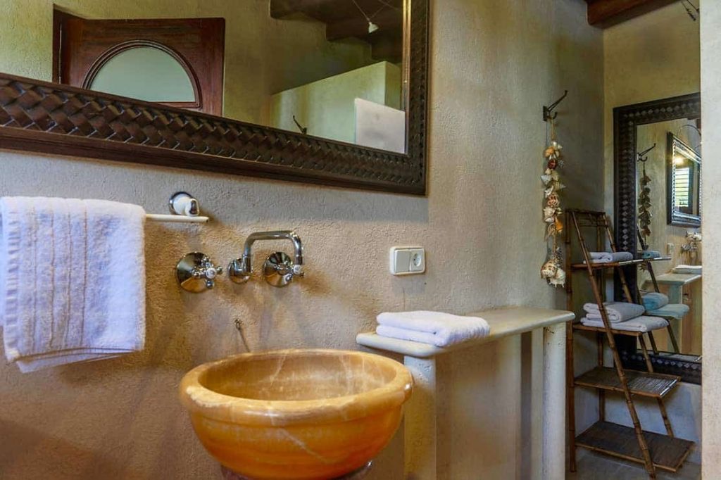 El Sol - Guest Bathroom